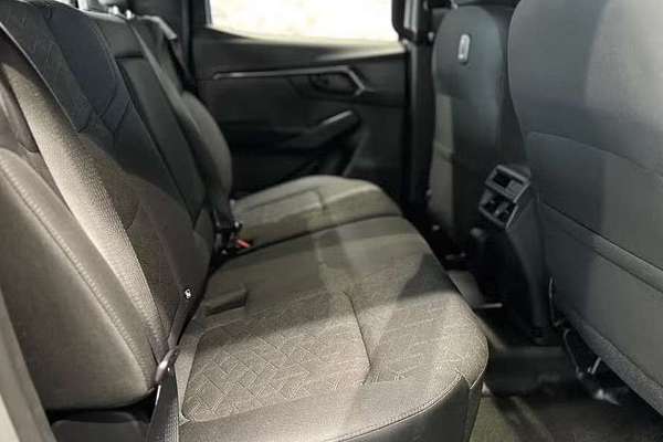2025 Isuzu D-MAX X-RIDER 4X4