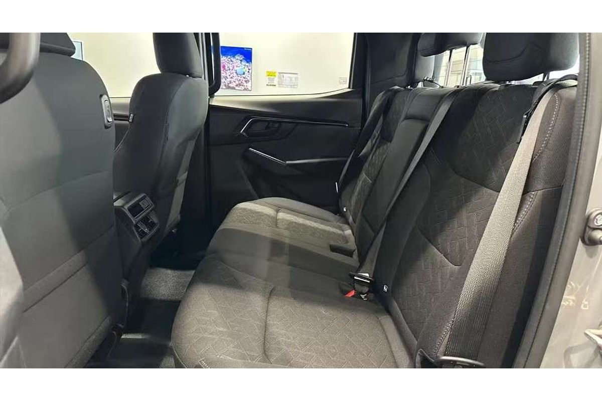 2025 Isuzu D-MAX X-RIDER 4X4
