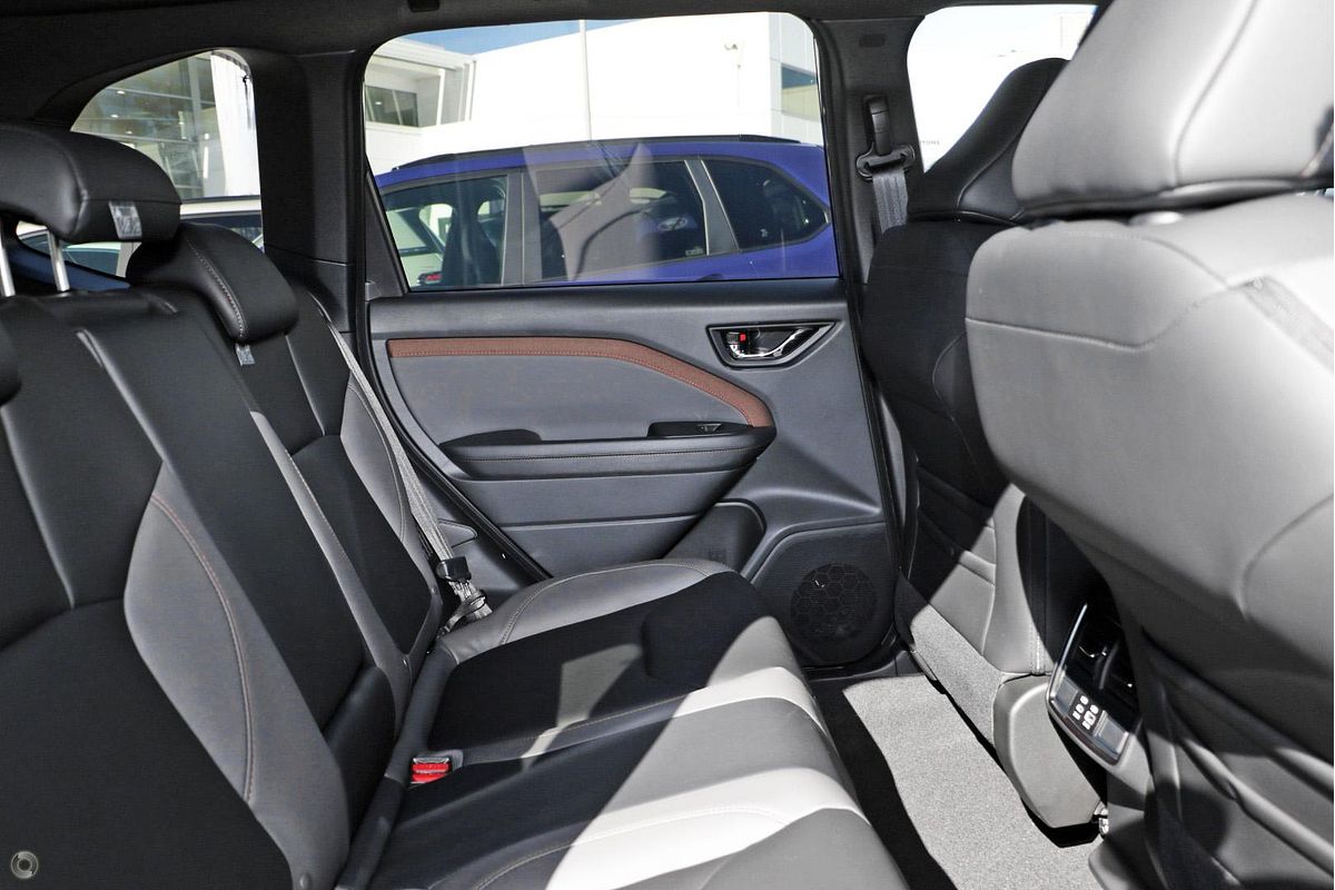 2025 Subaru Forester Hybrid Sport S6