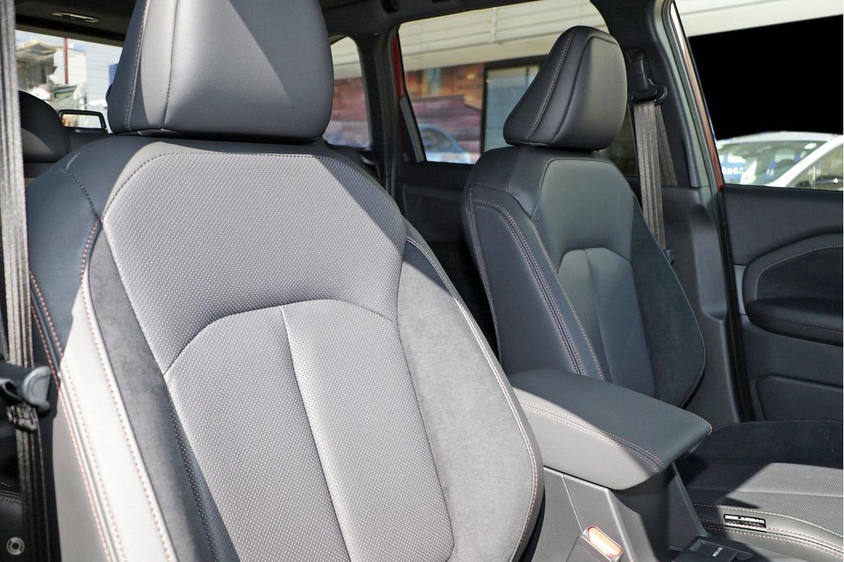 2025 Subaru Forester Hybrid Touring S6