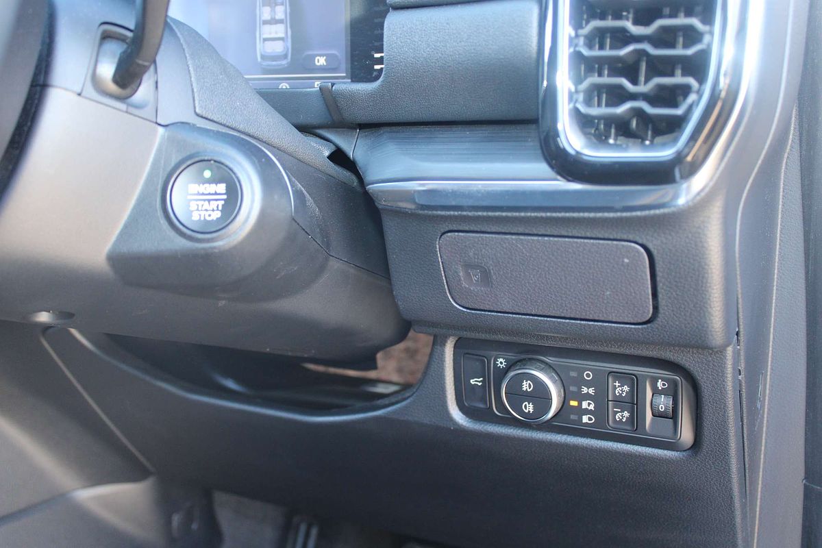 2025 Ford Everest Sport 2.0L