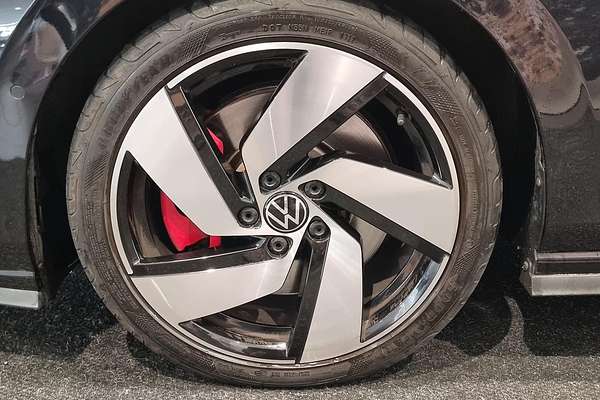 2022 Volkswagen Golf GTI 8
