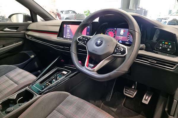 2022 Volkswagen Golf GTI 8