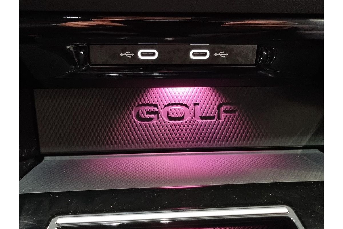 2022 Volkswagen Golf GTI 8
