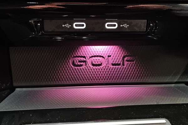 2022 Volkswagen Golf GTI 8