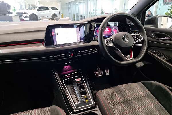2022 Volkswagen Golf GTI 8