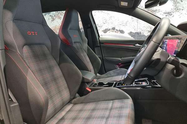 2022 Volkswagen Golf GTI 8