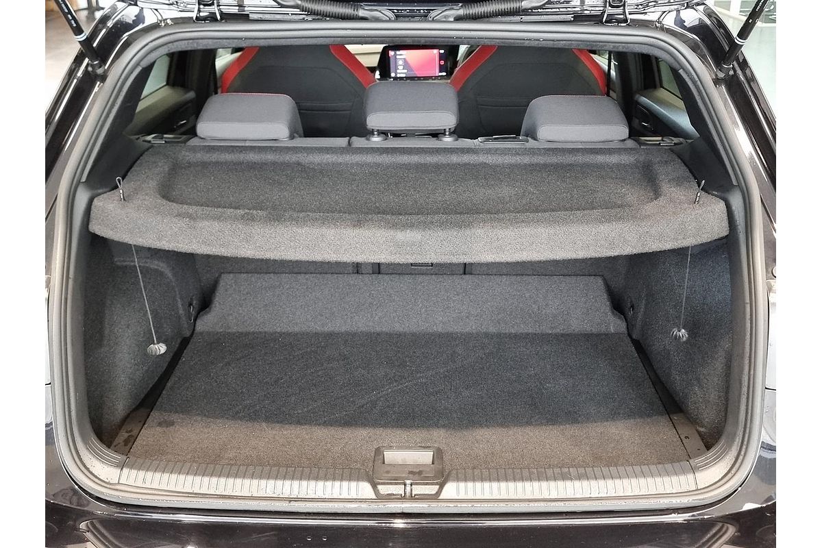 2022 Volkswagen Golf GTI 8