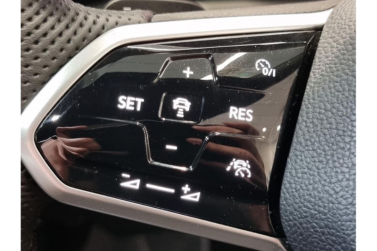 2022 Volkswagen Golf GTI 8