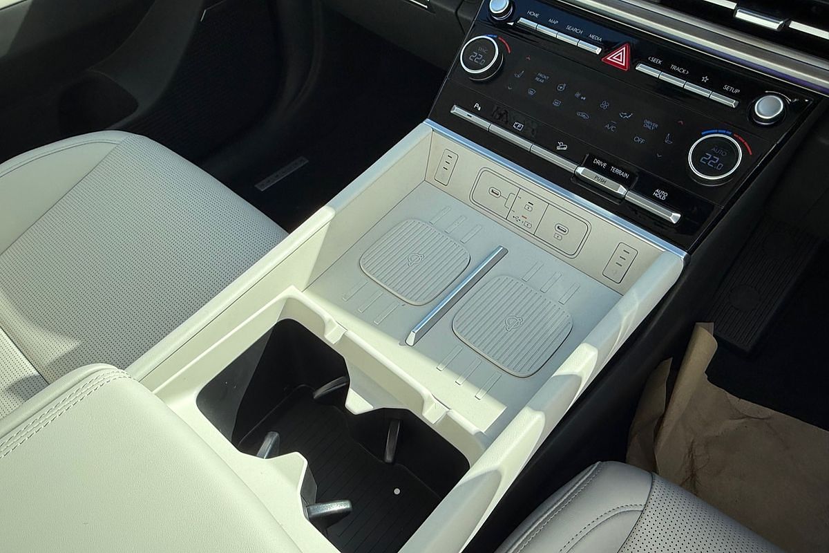 2025 Hyundai Santa Fe Hybrid Elite MX5.V1