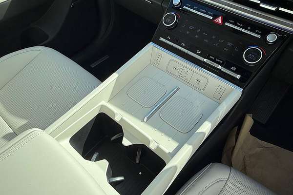 2025 Hyundai Santa Fe Hybrid Elite MX5.V1