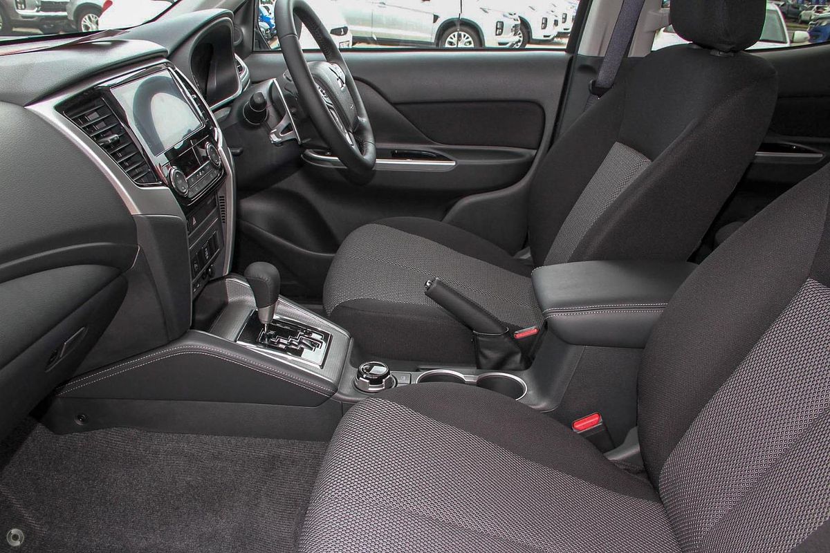 2020 Mitsubishi Triton GLS MR 4X4