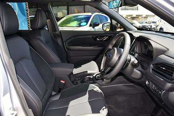 2025 Subaru Forester Hybrid Touring S6