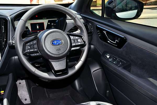 2025 Subaru Forester Hybrid Touring S6