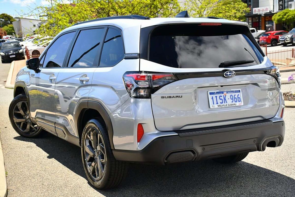 2025 Subaru Forester Hybrid Touring S6