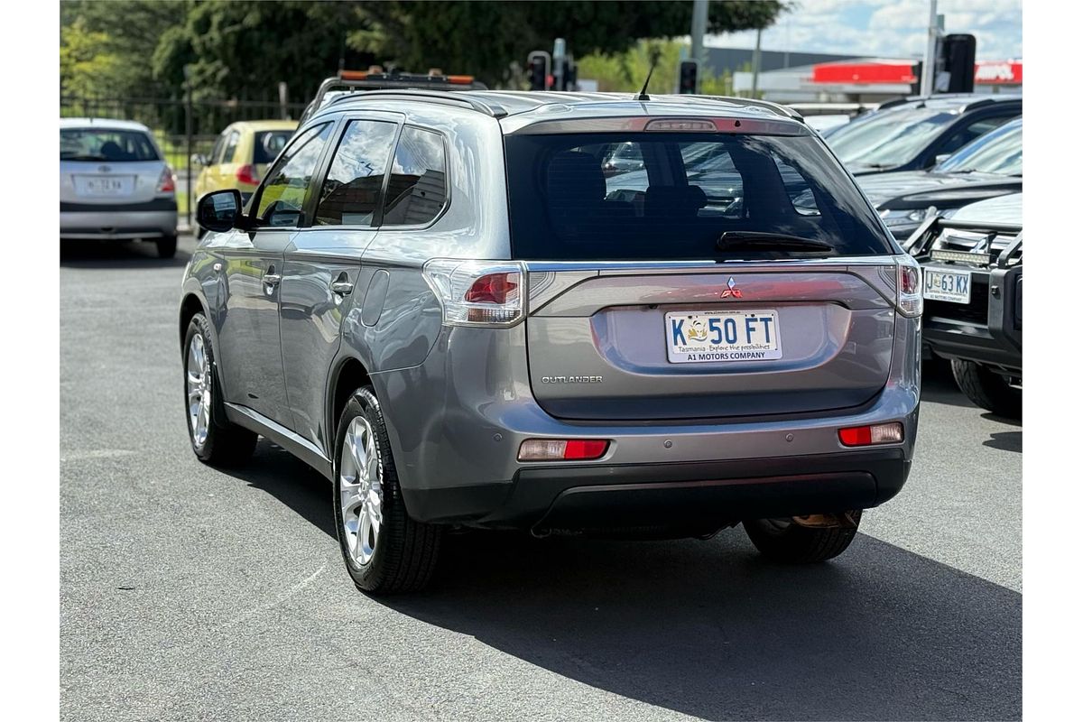 2013 Mitsubishi Outlander ES ZJ
