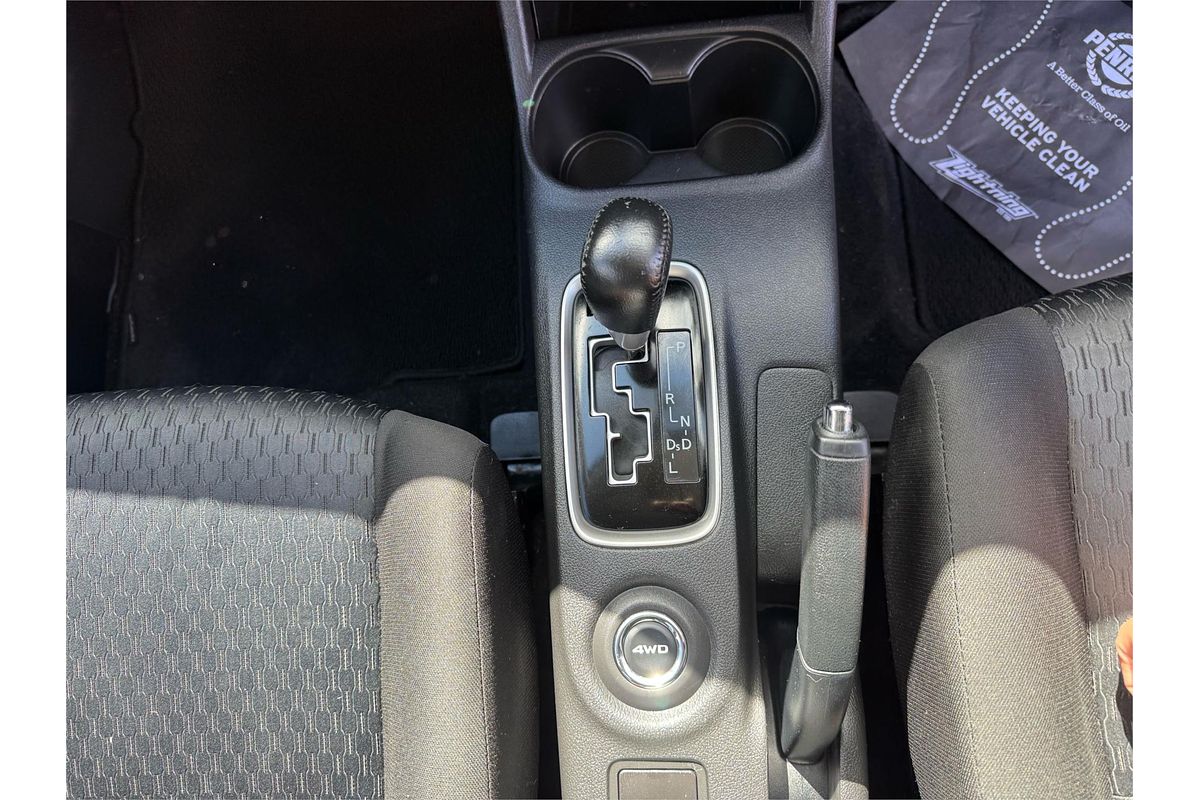 2013 Mitsubishi Outlander ES ZJ