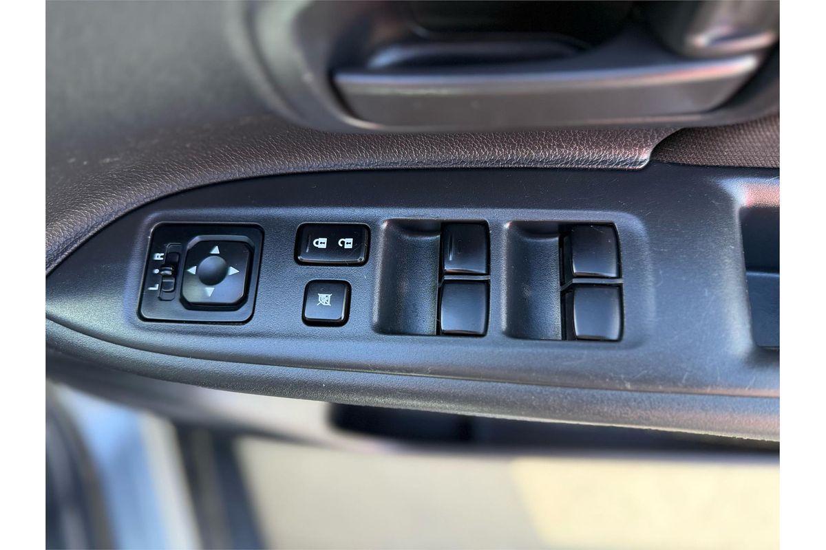 2013 Mitsubishi Outlander ES ZJ