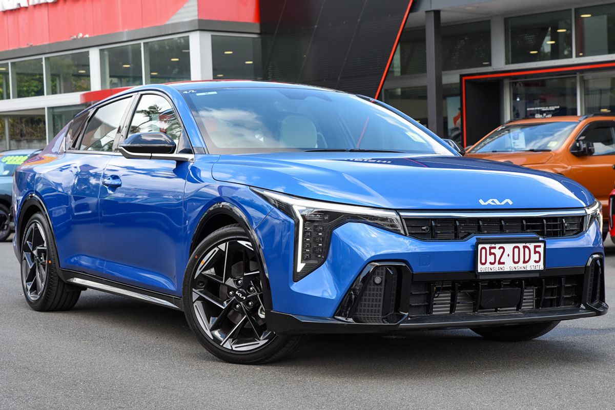 2025 Kia K4 GT-Line CL4m