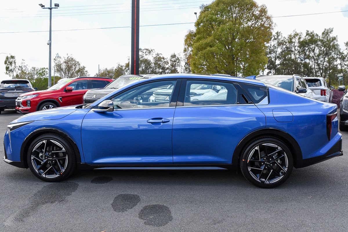2025 Kia K4 GT-Line CL4m