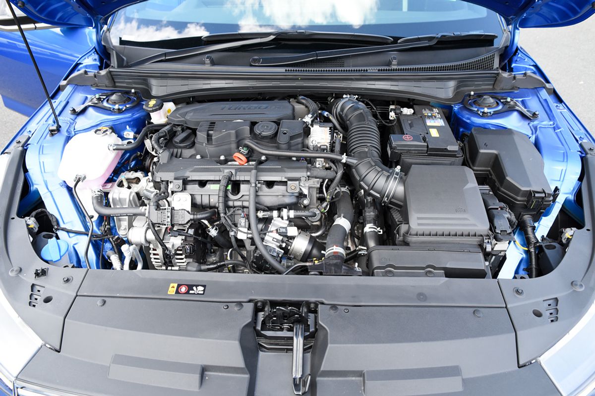 2025 Kia K4 GT-Line CL4m