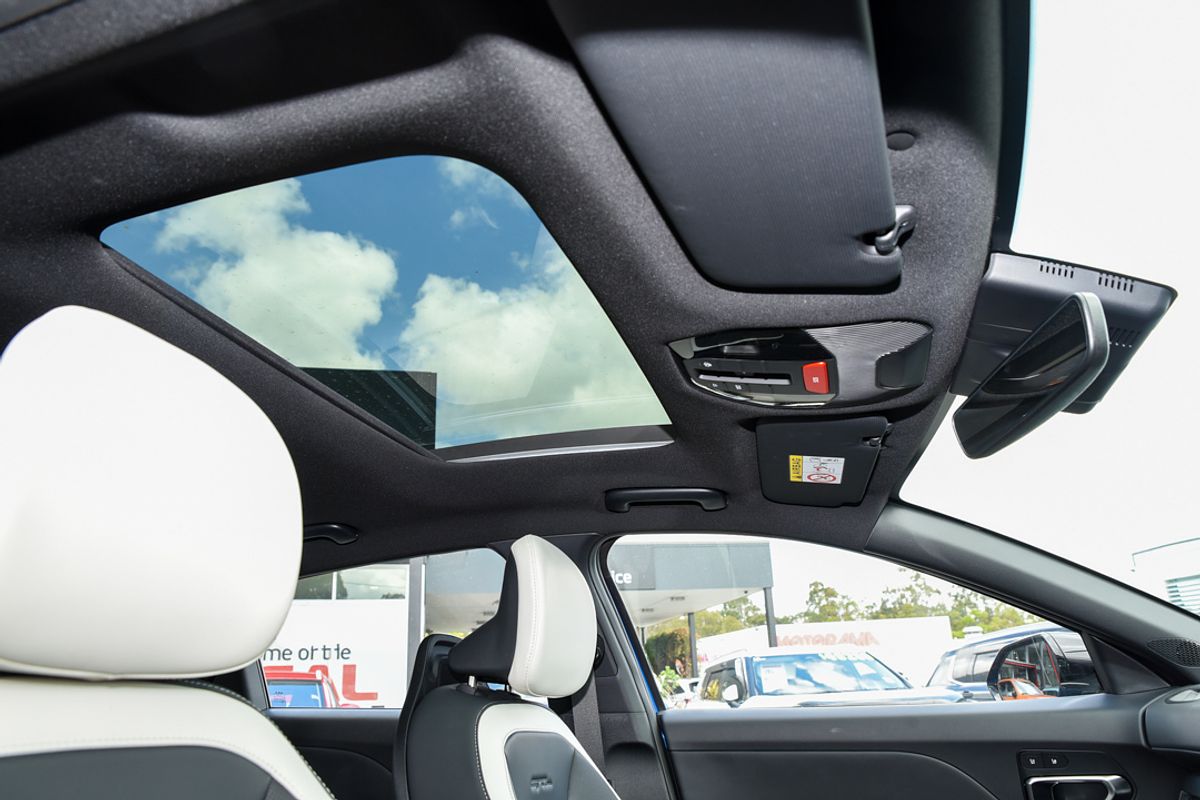 2025 Kia K4 GT-Line CL4m