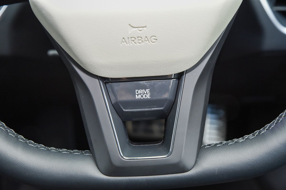 2025 Kia K4 GT-Line CL4m