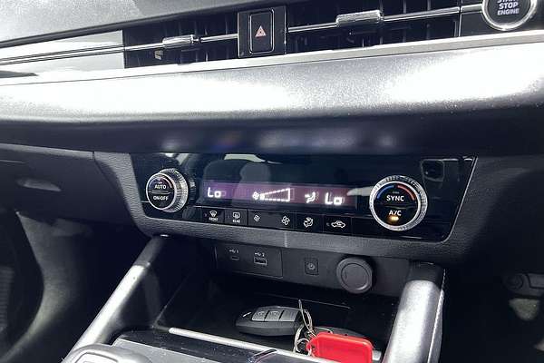 2024 Mitsubishi Outlander LS ZM