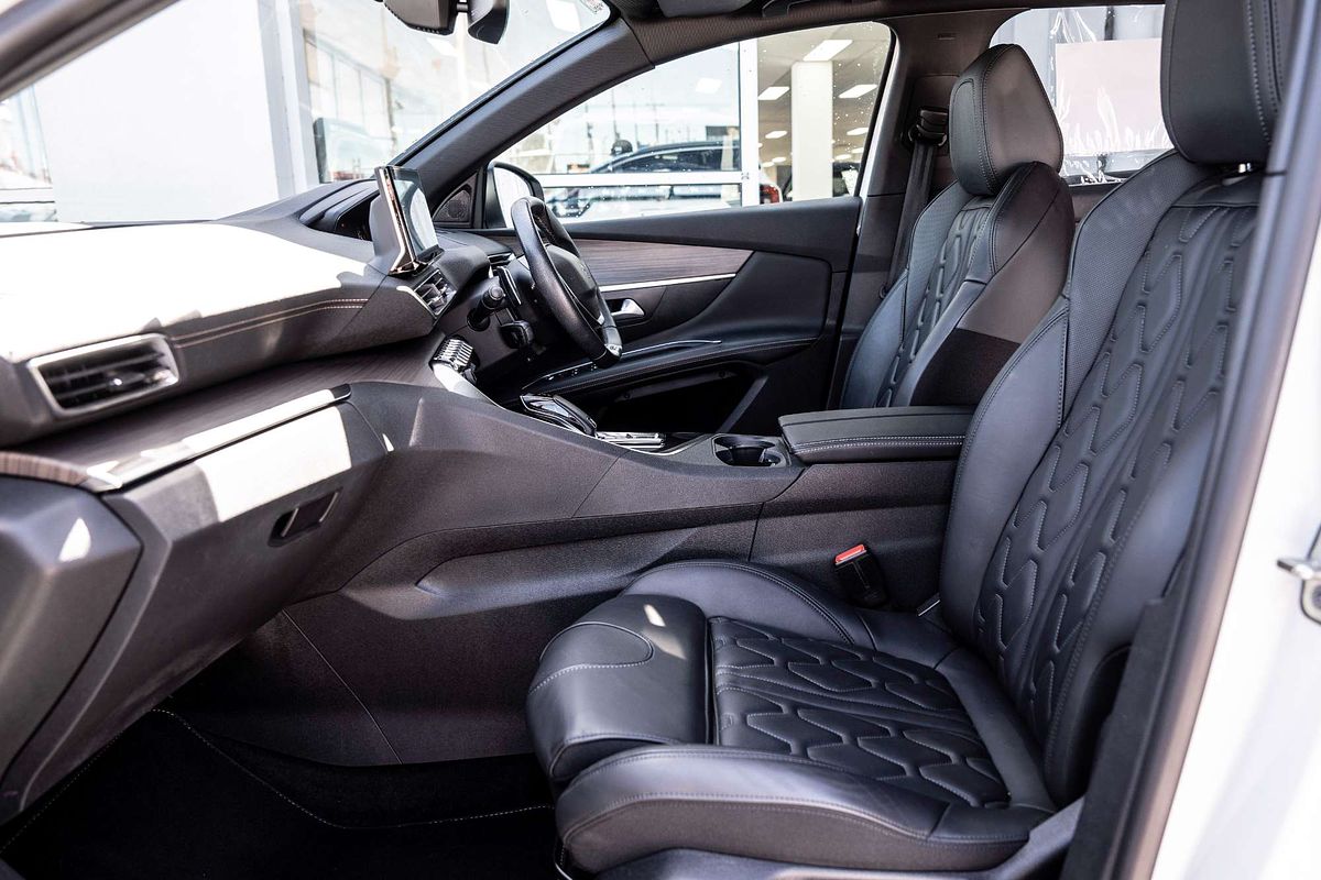 2021 Peugeot 3008 GT P84