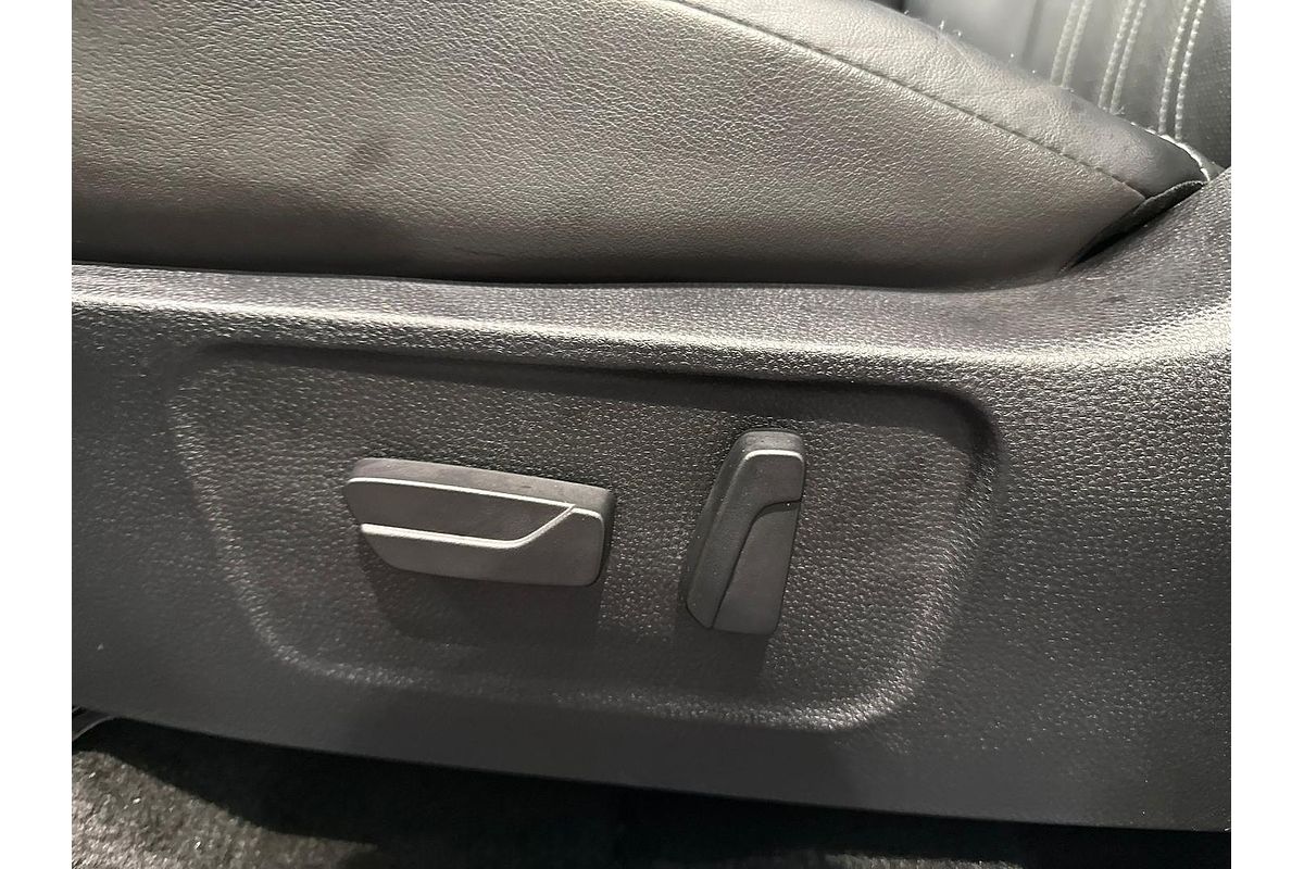 2024 Isuzu MU-X LS-T