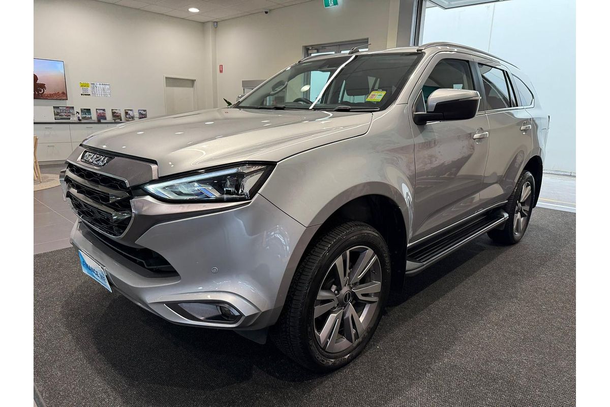 2024 Isuzu MU-X LS-T