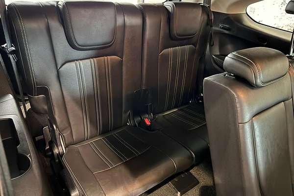 2024 Isuzu MU-X LS-T