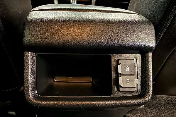 2024 Isuzu MU-X LS-T