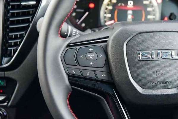 2025 Isuzu D-MAX X-TERRAIN 4X4