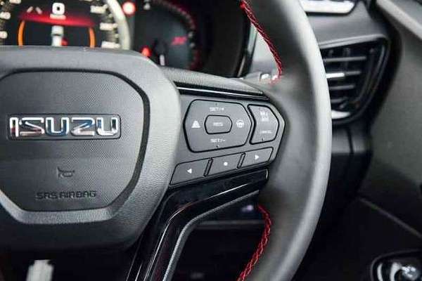2025 Isuzu D-MAX X-TERRAIN 4X4