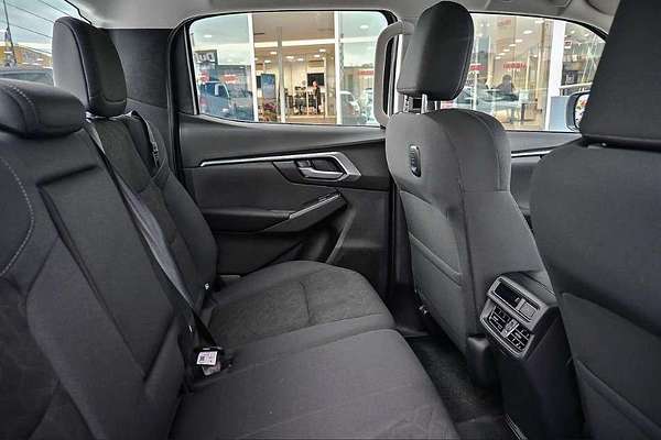 2025 Isuzu D-MAX LS-M 4X4