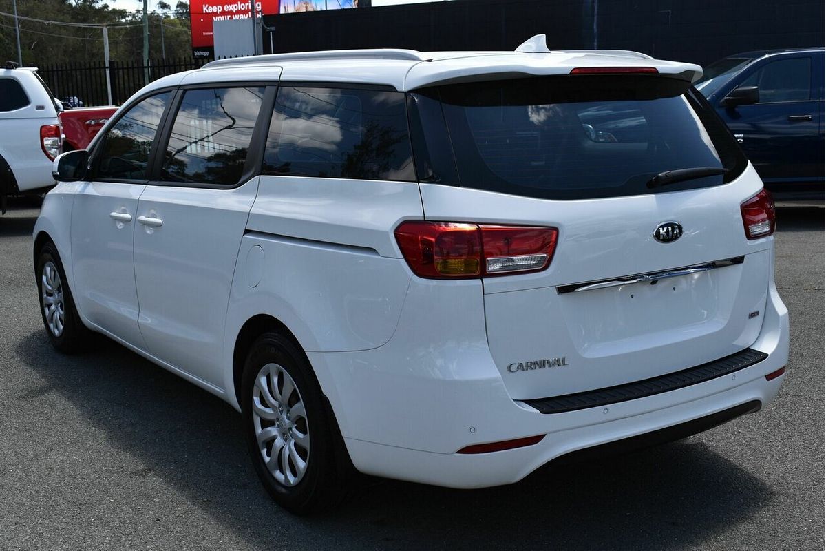 2017 Kia Carnival S YP