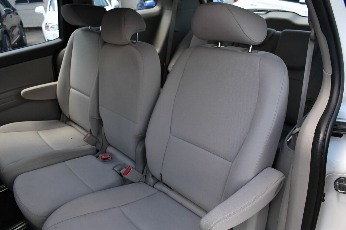 2017 Kia Carnival S YP