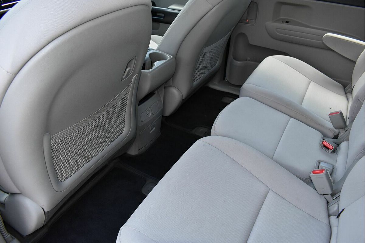 2017 Kia Carnival S YP