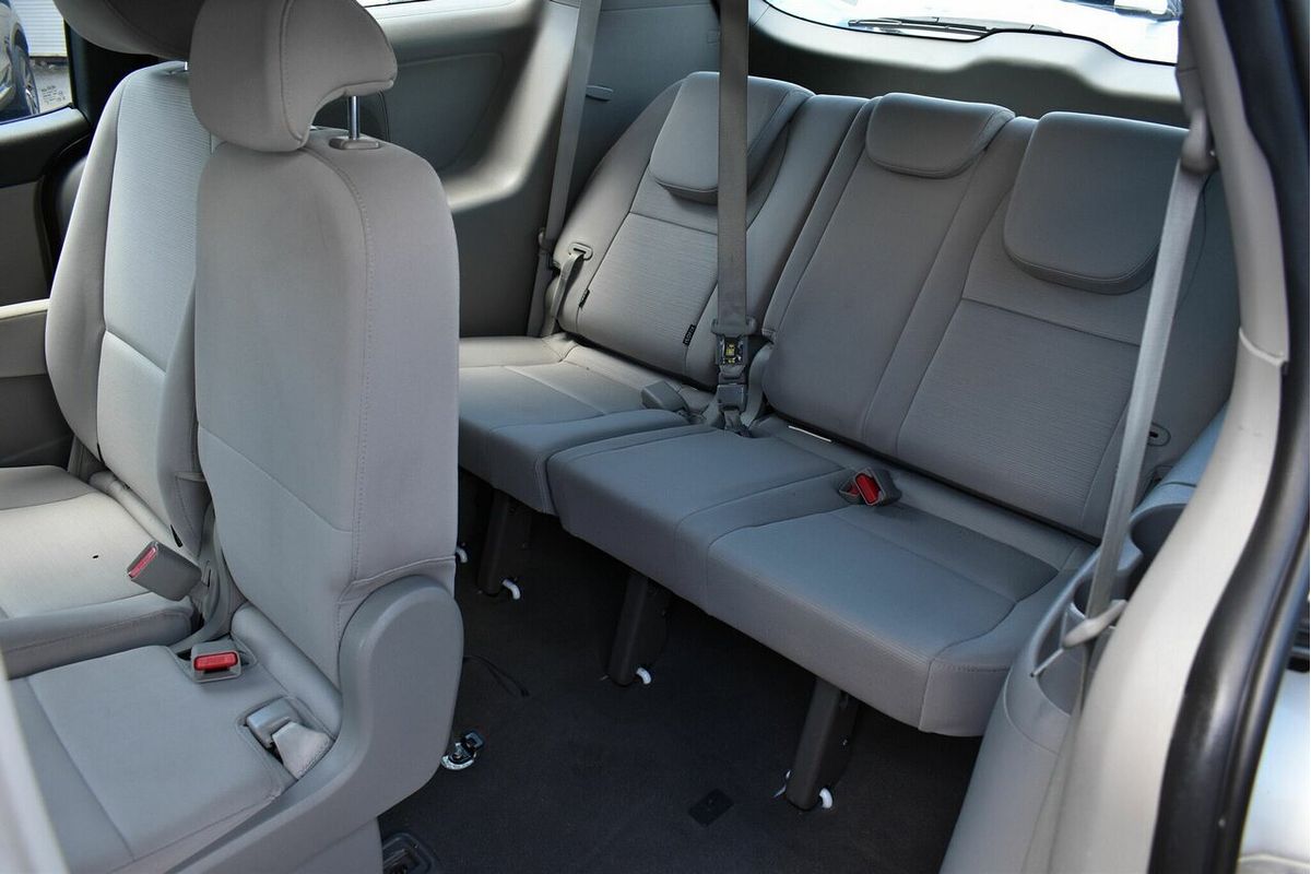 2017 Kia Carnival S YP