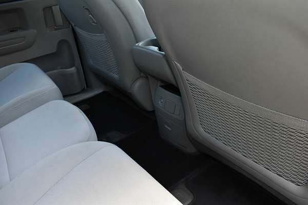 2017 Kia Carnival S YP