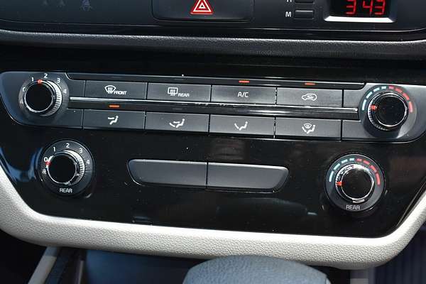 2017 Kia Carnival S YP