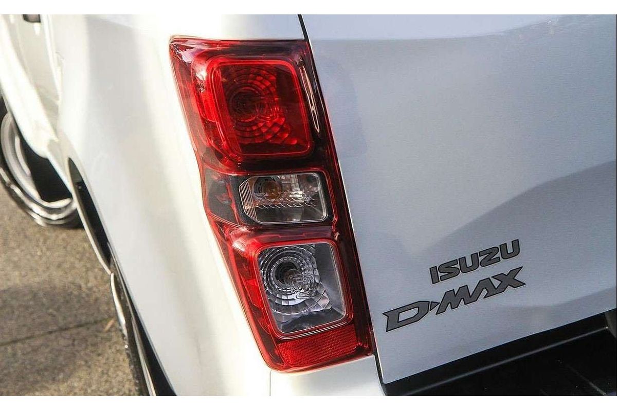 2025 Isuzu D-MAX SX 4X4