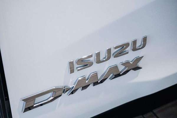 2025 Isuzu D-MAX X-TERRAIN 4X4