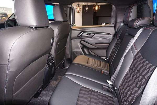 2025 Isuzu D-MAX X-TERRAIN 4X4