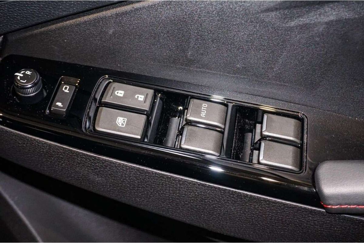 2025 Isuzu D-MAX X-TERRAIN 4X4