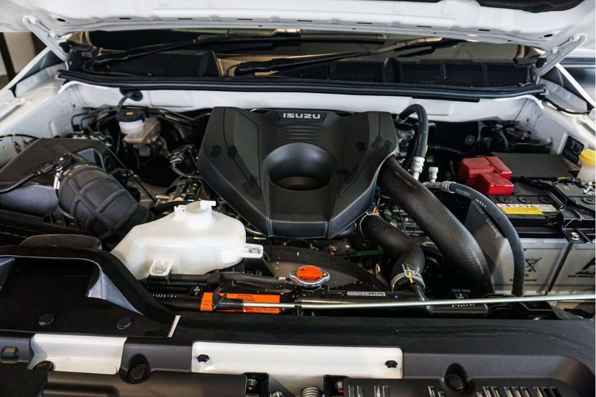 2025 Isuzu D-MAX X-TERRAIN 4X4