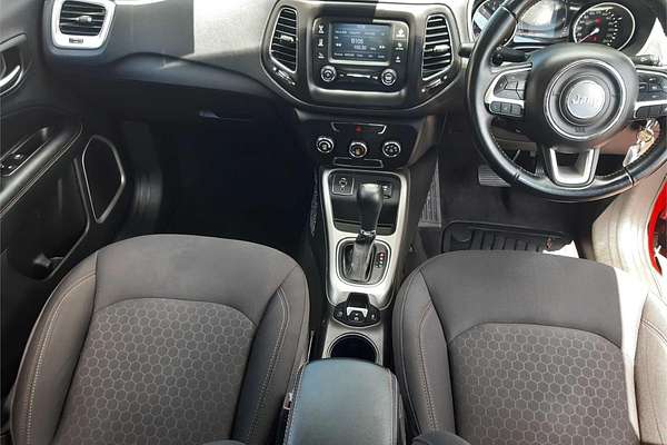2019 Jeep Compass LONGITUDE (FWD) M6 MY18