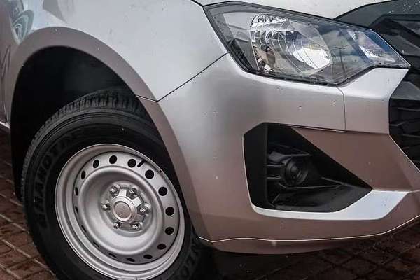 2025 Isuzu D-MAX SX 4X4
