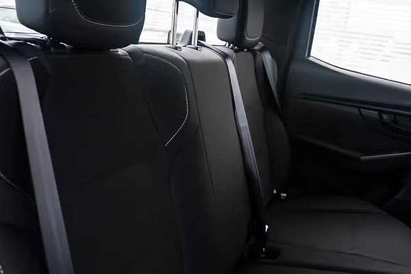 2025 Isuzu D-MAX SX 4X4